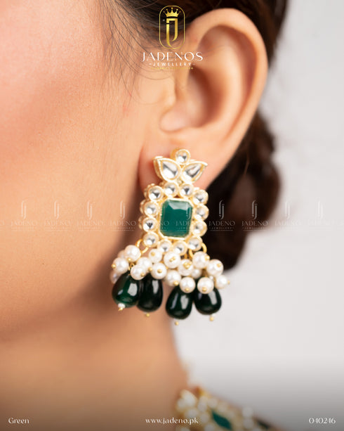 The Sohni Saaj Choker Set with Tika